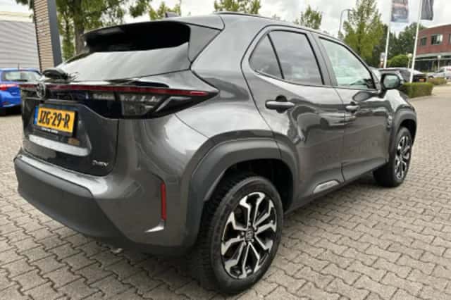 Toyota Yaris Cross (2025) thumbnail 2