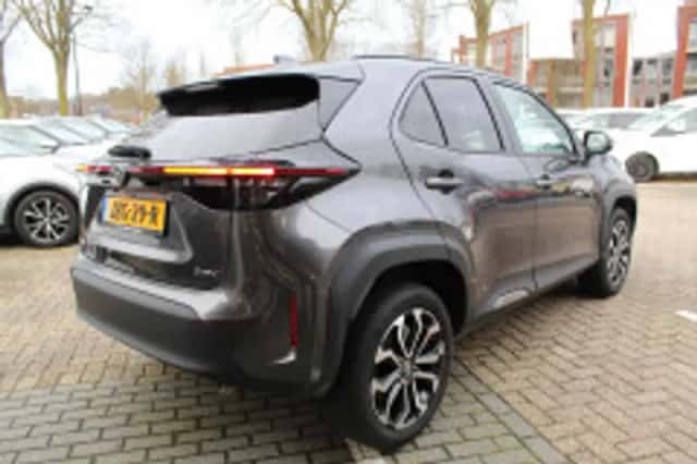 Toyota Yaris Cross (2025) thumbnail 3