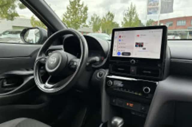 Toyota Yaris Cross (2025) thumbnail 3
