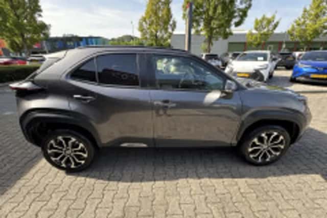 Toyota Yaris Cross (2025) thumbnail 6
