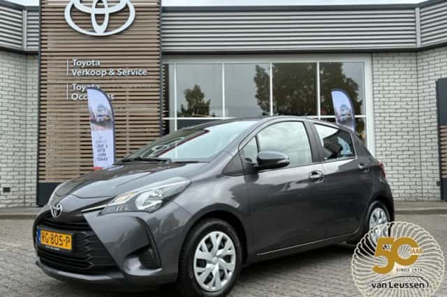 Toyota Yaris (2017) thumbnail 1