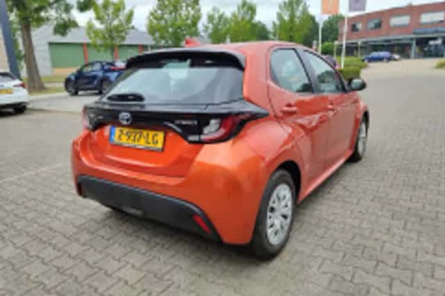 Toyota Yaris (2022) thumbnail 4