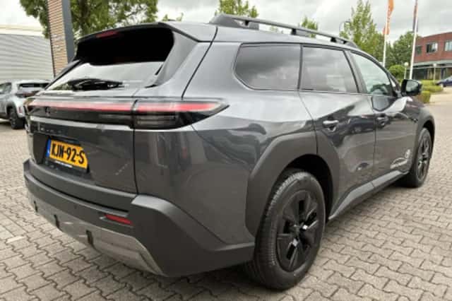 Toyota bZ4X (2026) thumbnail 2