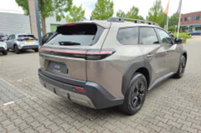 Toyota bZ4X (2026) thumbnail 3
