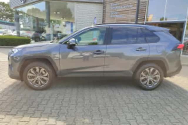 Toyota RAV4 (2023) thumbnail 5
