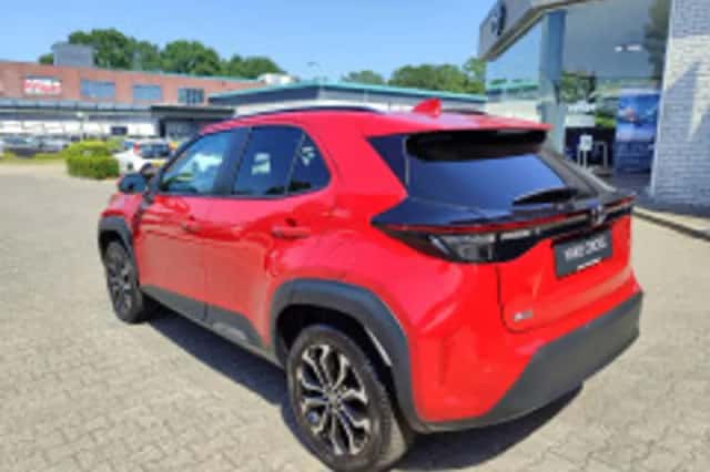 Toyota Yaris Cross (2025) thumbnail 3