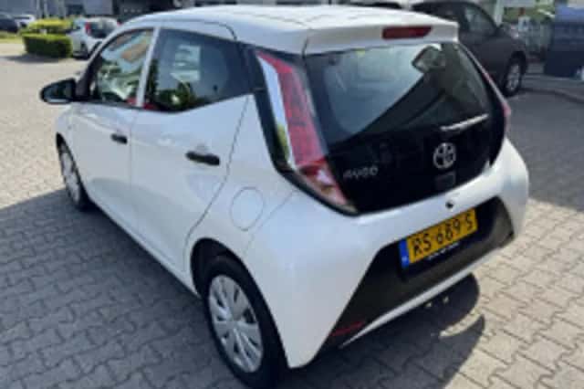Toyota Aygo (2018) thumbnail 3