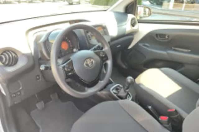 Toyota Aygo (2021) thumbnail 4
