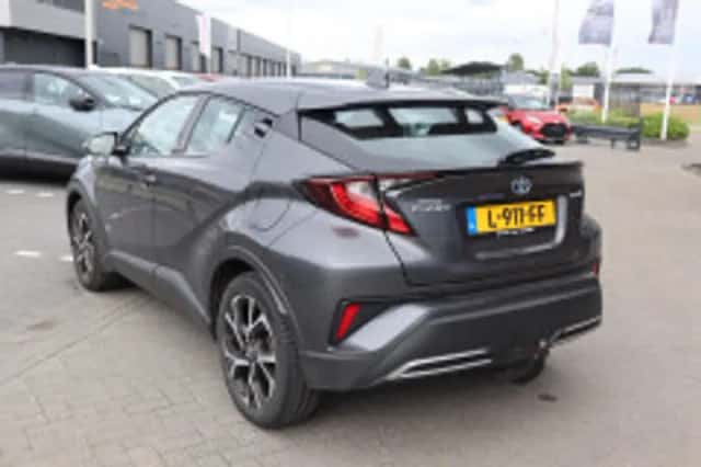 Toyota C hr (2021) thumbnail 3