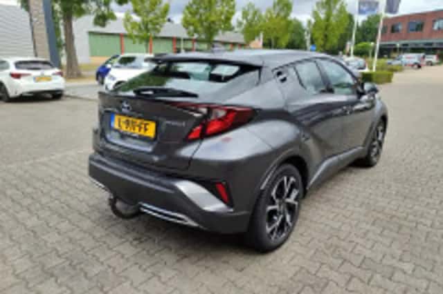 Toyota C hr (2021) thumbnail 3