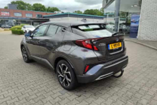Toyota C hr (2021) thumbnail 4