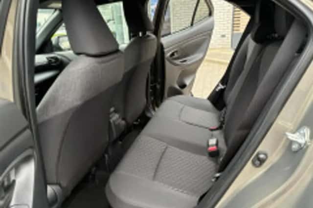 Toyota Yaris Cross (2025) thumbnail 4