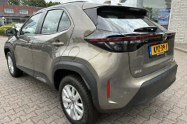 Toyota Yaris Cross (2025) thumbnail 4
