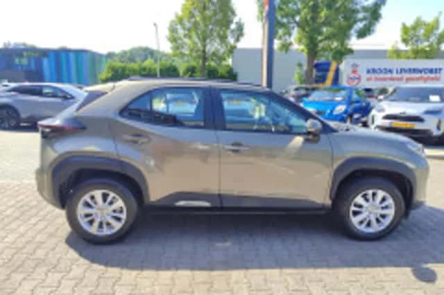 Toyota Yaris Cross (2025) thumbnail 6