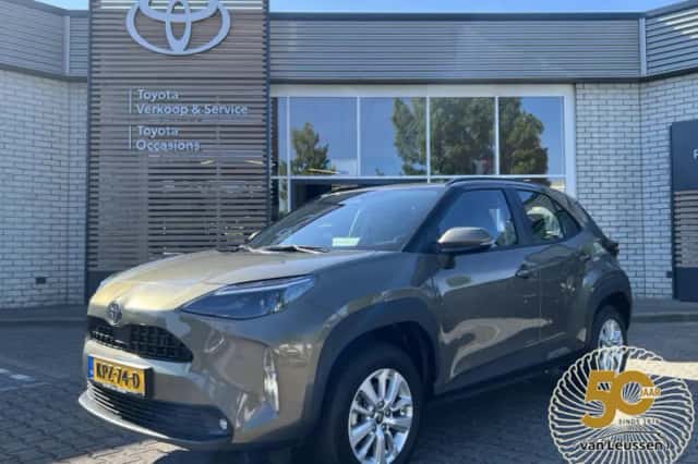 Toyota Yaris Cross (2025) thumbnail 1