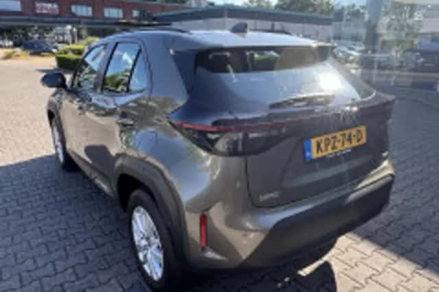 Toyota Yaris Cross (2025) thumbnail 3