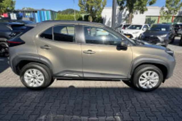 Toyota Yaris Cross (2025) thumbnail 4