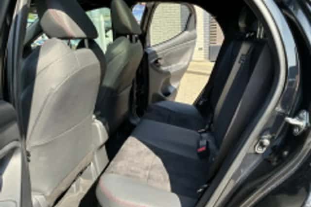 Toyota Yaris (2022) thumbnail 4
