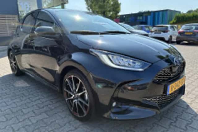 Toyota Yaris (2022) thumbnail 6