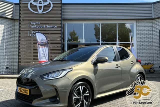 Toyota Yaris (2024) thumbnail 1