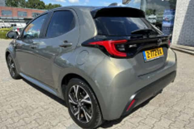 Toyota Yaris (2024) thumbnail 5
