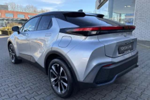 Toyota C hr (2026) thumbnail 5