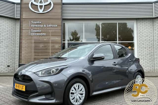 Toyota Yaris (2022) thumbnail 1