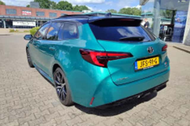 Toyota Corolla (2025) thumbnail 3