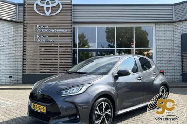 Toyota Yaris (2025) thumbnail 1
