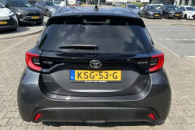 Toyota Yaris (2025) thumbnail 4