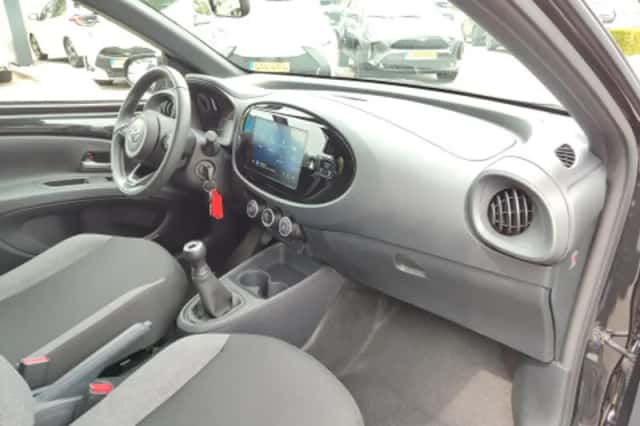 Toyota Aygo (2025) thumbnail 2
