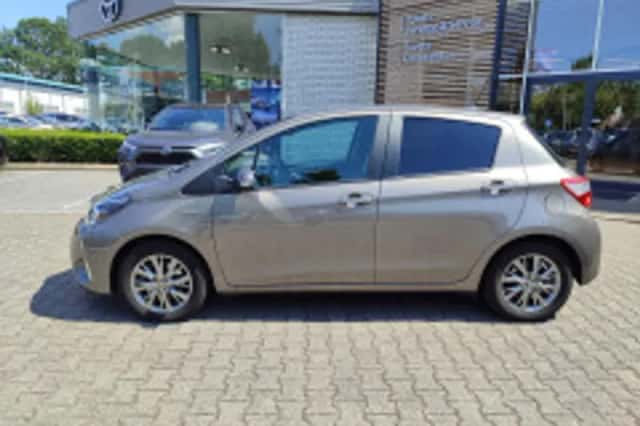 Toyota Yaris (2019) thumbnail 5