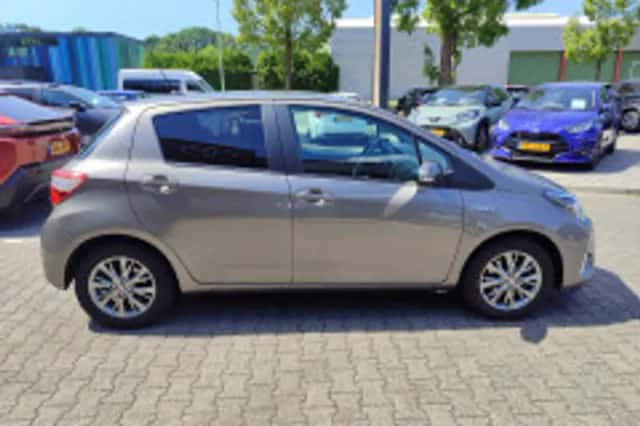 Toyota Yaris (2019) thumbnail 6