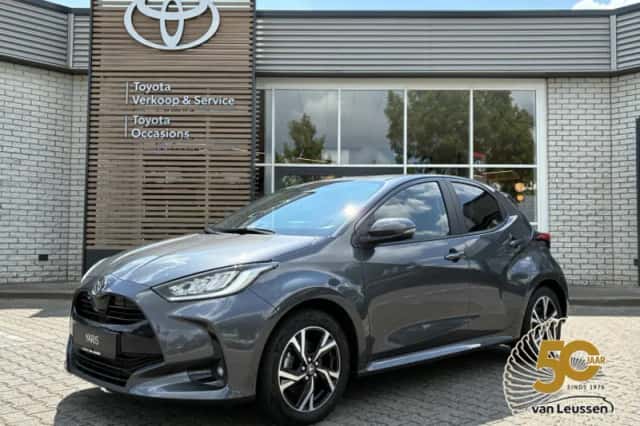 Toyota Yaris (2024) thumbnail 1