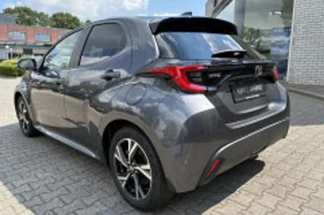 Toyota Yaris (2024) thumbnail 5