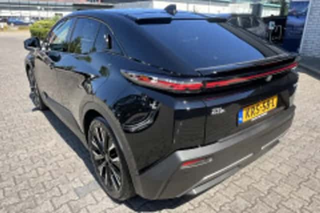 Toyota C hr (2026) thumbnail 3