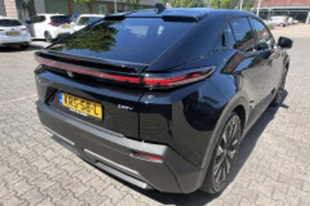 Toyota C hr (2026) thumbnail 5