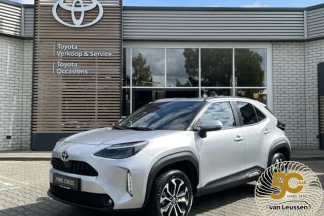 Toyota Yaris Cross (2025) thumbnail 1