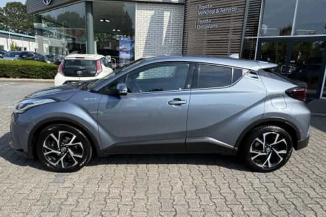 Toyota C hr (2021) thumbnail 2