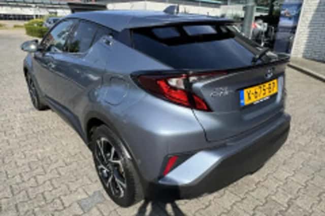 Toyota C hr (2021) thumbnail 5