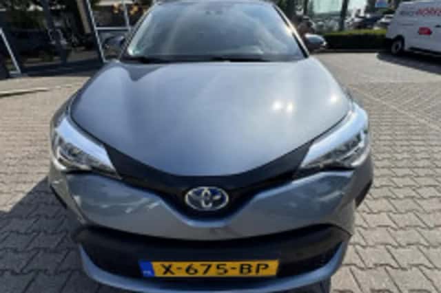 Toyota C hr (2021) thumbnail 6
