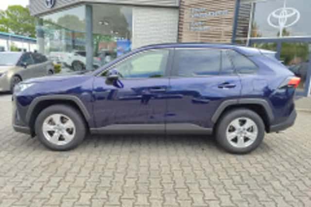 Toyota RAV4 (2021) thumbnail 4