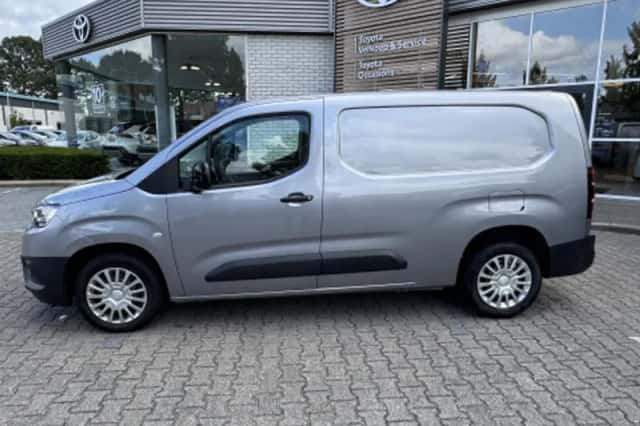 Toyota Proace (2022) thumbnail 2