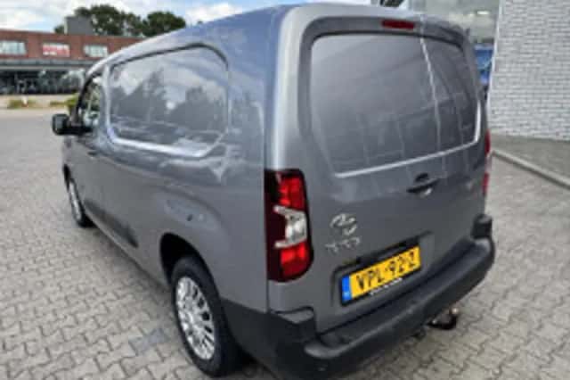 Toyota Proace (2022) thumbnail 3