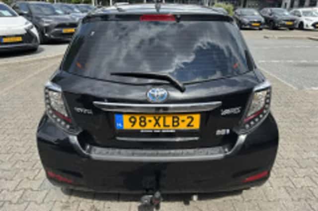 Toyota Yaris (2012) thumbnail 6