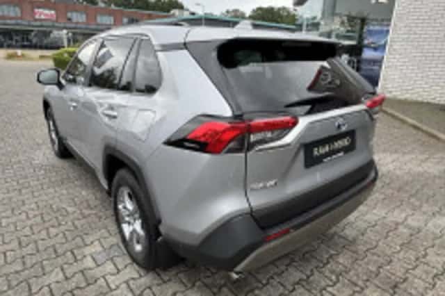 Toyota RAV4 (2024) thumbnail 3