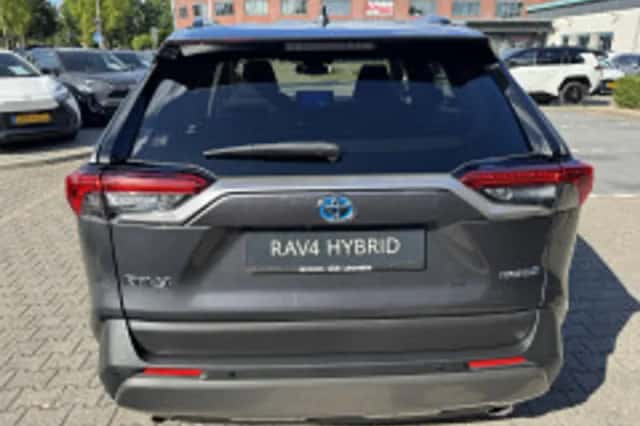 Toyota RAV4 (2024) thumbnail 4