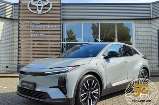Toyota C-HR (2026) thumbnail 1