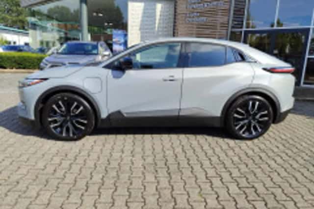 Toyota C-HR (2026) thumbnail 6