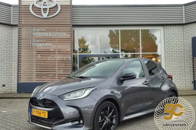 Toyota Yaris (2022) thumbnail 1